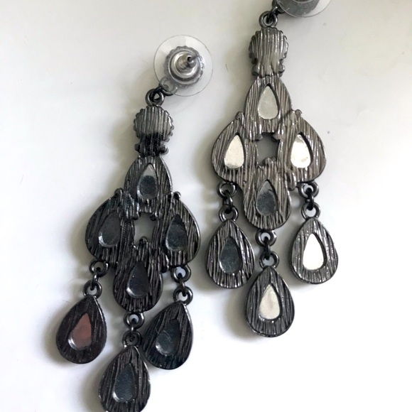 Earrings - Picture 3 of 3